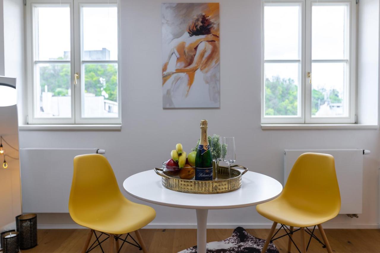 Luxurious, Charming Studio Perfect For Couples Prague Exterior photo