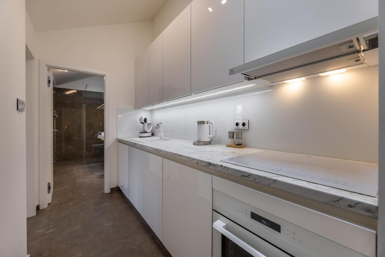 Luxurious, Charming Studio Perfect For Couples Prague Exterior photo